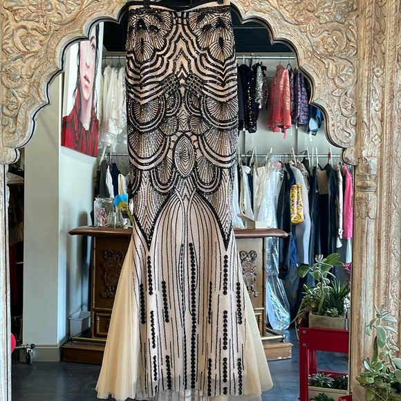 Art deco sequin black and beige mesh mermaid fit flare long skirt - Picture 3 of 11